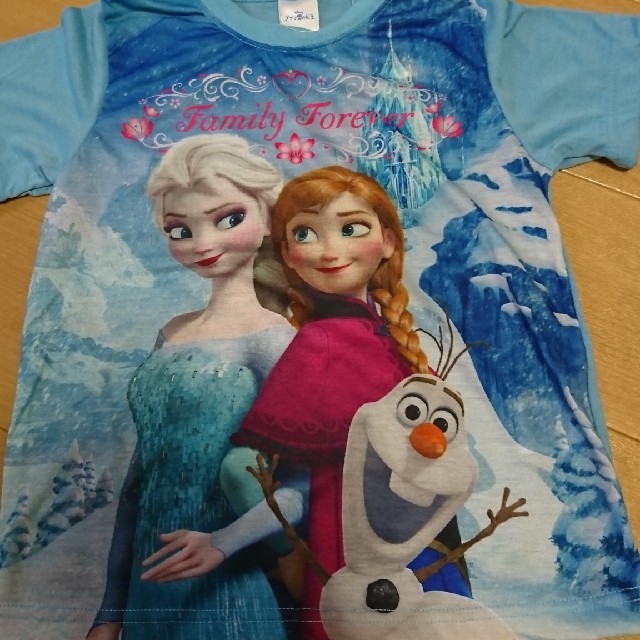 Disney(ディズニー)のDisney プリンセス パジャマ 110㎝ キッズ/ベビー/マタニティのキッズ服女の子用(90cm~)(パジャマ)の商品写真