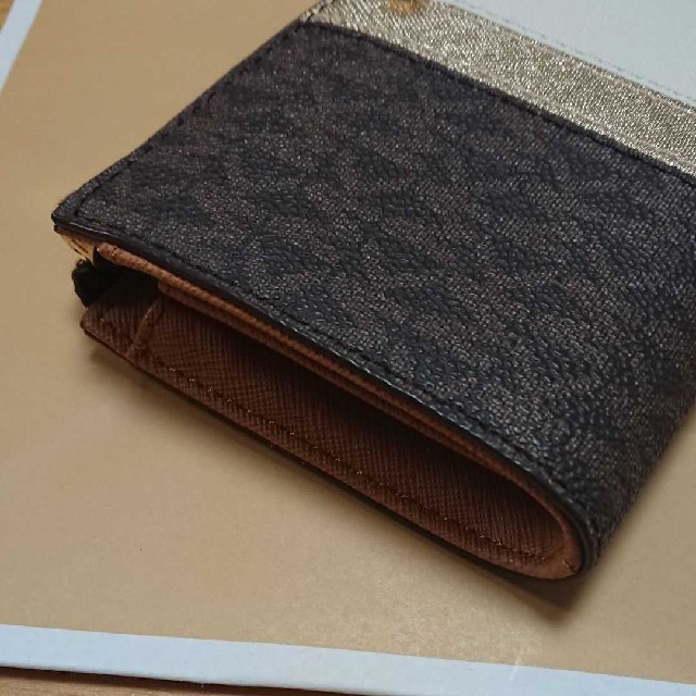 Michael Kors(マイケルコース)の⭐新品⭐ MICHAEL KORS マイケルコース 長財布 ⭐ ブラウン ⭐ レディースのファッション小物(財布)の商品写真