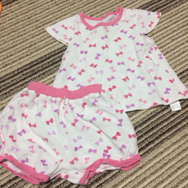 女の子 パジャマ 95 キッズ/ベビー/マタニティのキッズ服女の子用(90cm~)(パジャマ)の商品写真