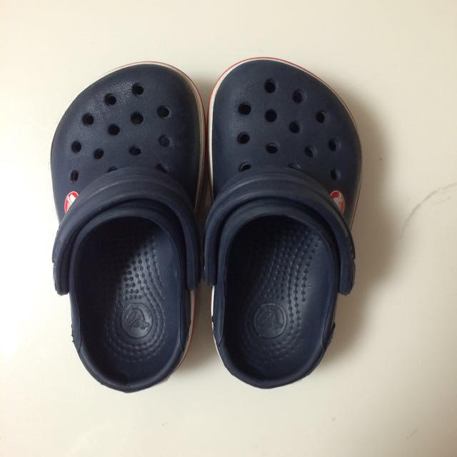 crocs(クロックス)の12cm〜13cm位クロックス キッズ/ベビー/マタニティのベビー靴/シューズ(~14cm)(サンダル)の商品写真