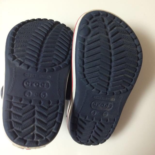 crocs(クロックス)の12cm〜13cm位クロックス キッズ/ベビー/マタニティのベビー靴/シューズ(~14cm)(サンダル)の商品写真