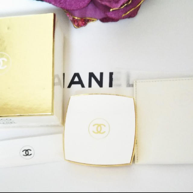 CHANEL(シャネル)のCHANEL♥練り香水♥ゴールド♥ コスメ/美容の香水(香水(女性用))の商品写真