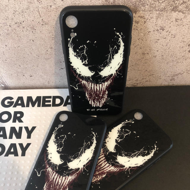 MARVEL VENOM 耐衝撃 iphoneXRケース 発光 スマホケースの通販 by ターキ屋   プロフ見てね｜ラクマ