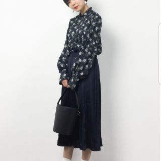 ジルスチュアート(JILLSTUART)のJILLSTUART　トニー小花柄ブラウス(シャツ/ブラウス(長袖/七分))