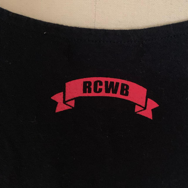 RODEO CROWNS WIDE BOWL(ロデオクラウンズワイドボウル)のロデオクラウンズ RCWBＴシャツフリルワンピース ミッキー 迷彩柄 レディースのトップス(Tシャツ(半袖/袖なし))の商品写真