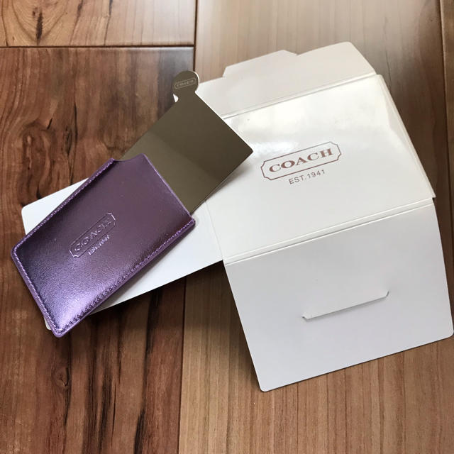 COACH(コーチ)のCOACH 携帯ミラー パープル 未使用品 レディースのファッション小物(ミラー)の商品写真