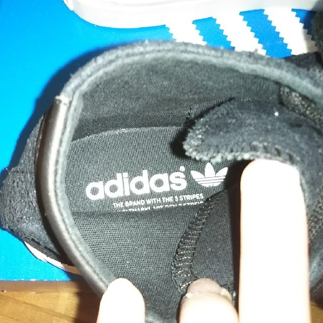 adidas(アディダス)のadidasスニーカー23センチ レディースの靴/シューズ(スニーカー)の商品写真