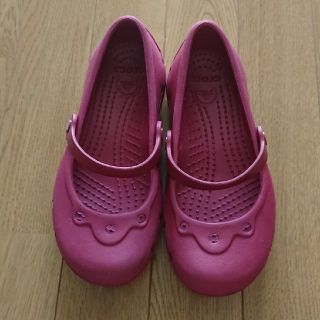 クロックス(crocs)のcrocs クロックス アリス ルビー 赤 ジュニア J1 19.5cm(サンダル)