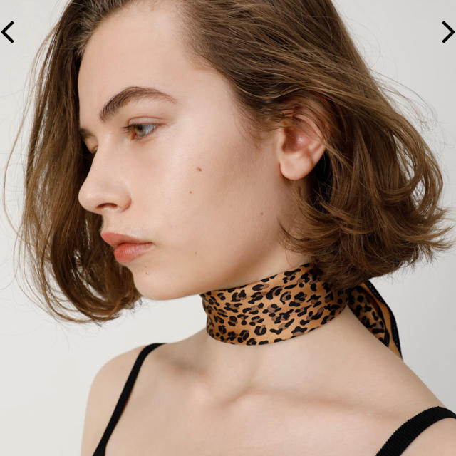 moussy(マウジー)のMOUSSY新作♡SILK LEOPARD スカーフ♡レオパードスカーフ♡新品 レディースのファッション小物(バンダナ/スカーフ)の商品写真