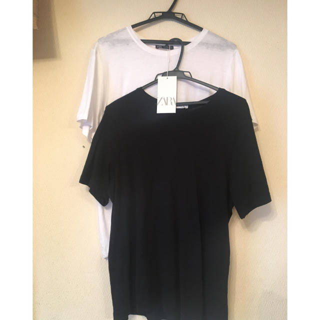 ZARA(ザラ)の今期新品ZARA♡定番ベーシックＴシャツ黒&白2枚セット レディースのトップス(Tシャツ(半袖/袖なし))の商品写真