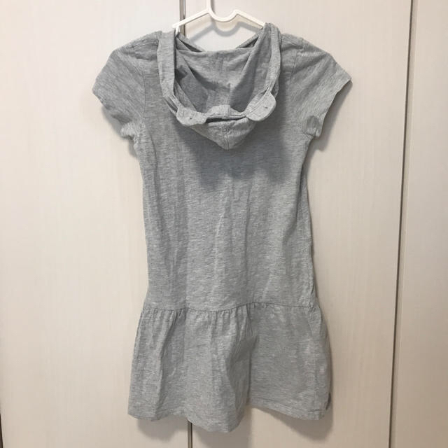 H&M(エイチアンドエム)のうさ耳フード付き Tシャツ  キッズ/ベビー/マタニティのキッズ服女の子用(90cm~)(Tシャツ/カットソー)の商品写真