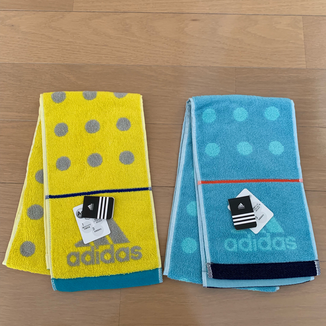 adidas(アディダス)のadidas スポーツタオル2枚セット インテリア/住まい/日用品の日用品/生活雑貨/旅行(タオル/バス用品)の商品写真