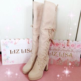 リズリサ(LIZ LISA)の☆リズリサLIZLISA☆音符チャーム付き☆編み上げリボン☆ニーハイブーツ☆新品(ブーツ)