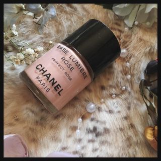 マック(MAC)の［CHANEL］BASE LUMIERE ROSE ファンデーション(化粧下地)