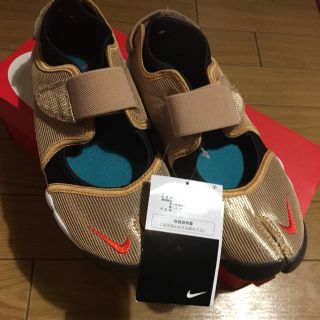 ナイキ(NIKE)のナイキ エアリフト  ゴールド 23センチ(スニーカー)