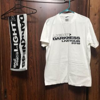 サンダイメジェイソウルブラザーズ(三代目 J Soul Brothers)のLIGHT>DARKNESSツアーＴシャツ(ミュージシャン)