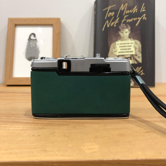 整備済・完動品】 OLYMPUS PEN EE-3 深緑-