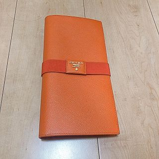 プラダ(PRADA)のプラダ トラベルウォレット／長財布 メンズ レディース オレンジ(長財布)