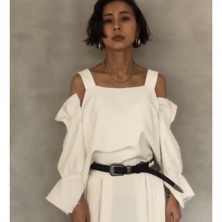 アメリヴィンテージ(Ameri VINTAGE)のAMERI BONDING OFF SHOULDER TOP 新品タグ付き(カットソー(長袖/七分))