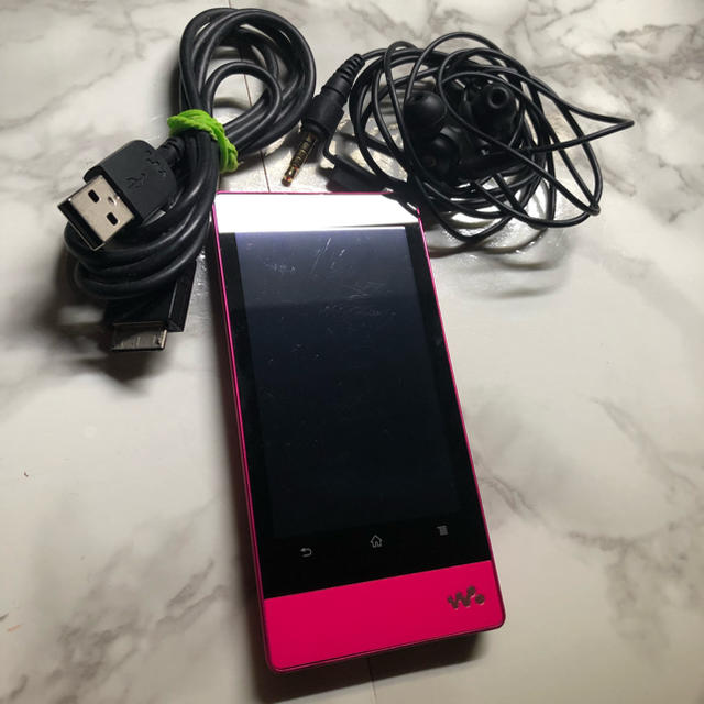 WALKMAN(ウォークマン)のSONY WALKMAN NW-F805 スマホ/家電/カメラのオーディオ機器(ポータブルプレーヤー)の商品写真