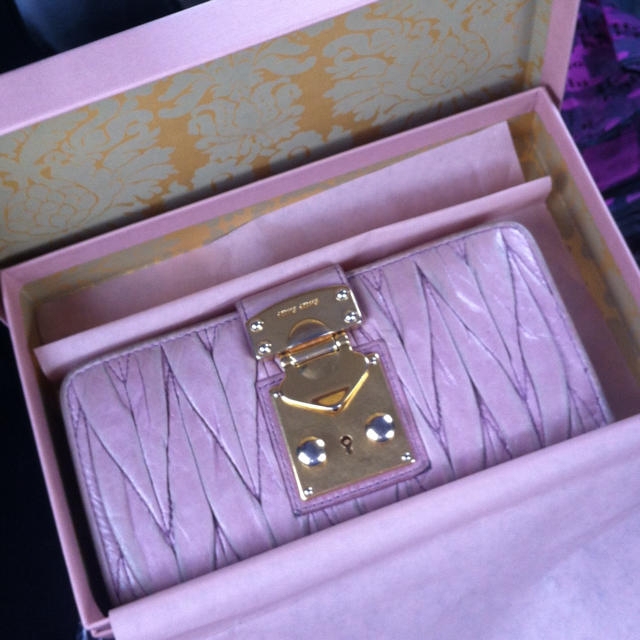 MIU MIU - miumiu♡マテラッセぴんく財布