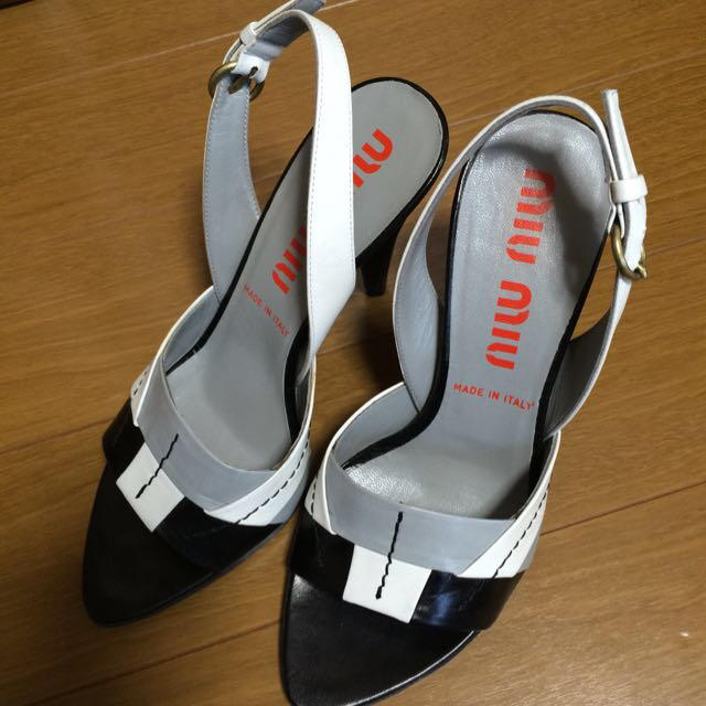 miumiu(ミュウミュウ)のMIUMIUサンダル 35 レディースの靴/シューズ(サンダル)の商品写真