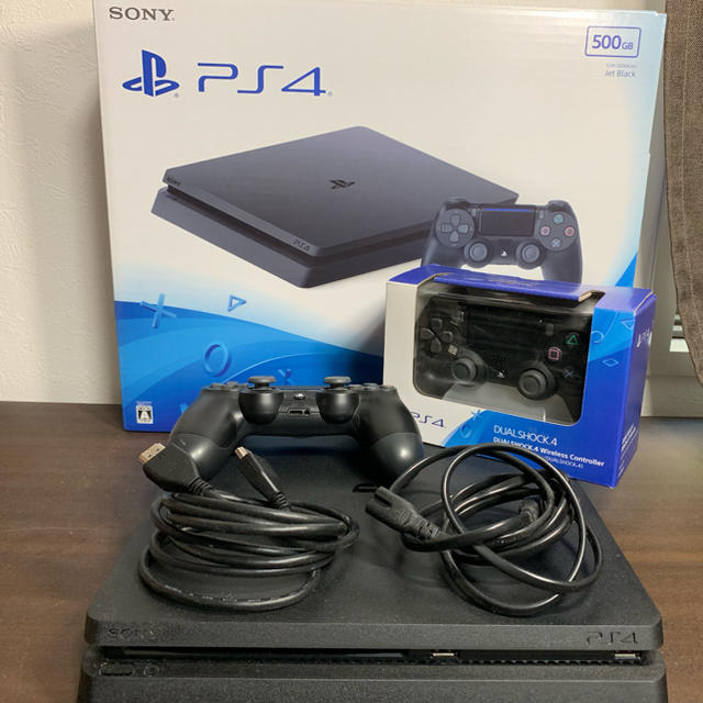 PS4本体＋コントローラー