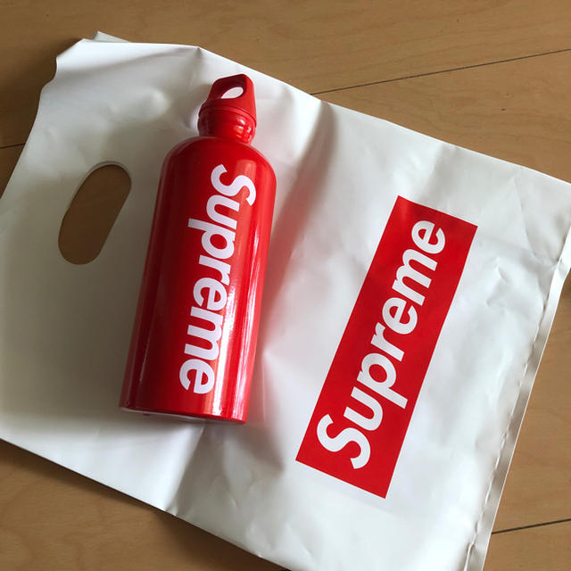 supreme ボトル