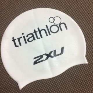 ツータイムズユー(2XU)の1回使用★ 2XU 水泳用 シリコンキャップ 水泳帽(マリン/スイミング)