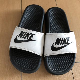 ナイキ(NIKE)のNIKE ベナッシ 23(サンダル)