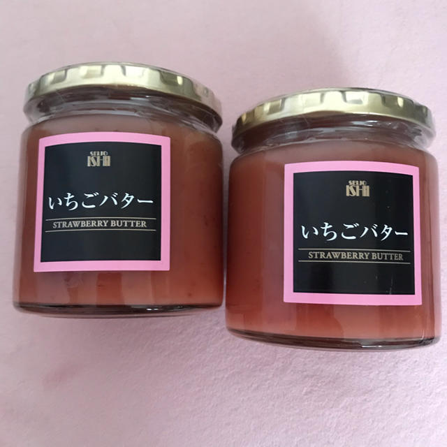 いちごバター 成城石井 食品/飲料/酒の加工食品(缶詰/瓶詰)の商品写真