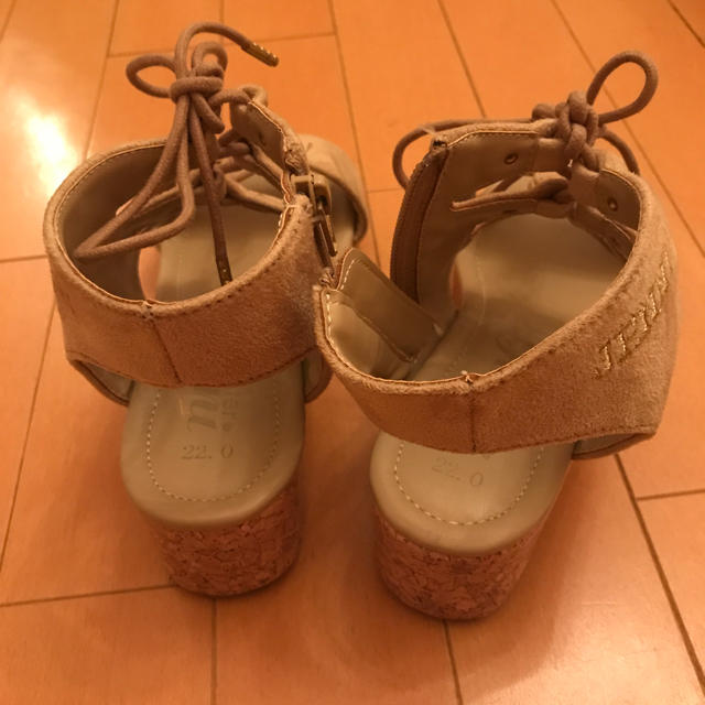 JENNI(ジェニィ)のジェニィ サンダル22センチ  可愛い キッズ/ベビー/マタニティのキッズ靴/シューズ(15cm~)(サンダル)の商品写真
