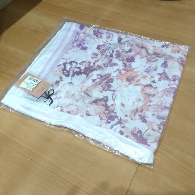 eimy istoire(エイミーイストワール)のエイミーイストワール gradation flower スカーフ 名古屋限定色 レディースのファッション小物(バンダナ/スカーフ)の商品写真