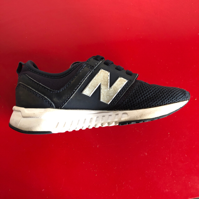 New Balance(ニューバランス)のニューバランス 247 ネイビー 17.5cm キッズ/ベビー/マタニティのキッズ靴/シューズ(15cm~)(スニーカー)の商品写真