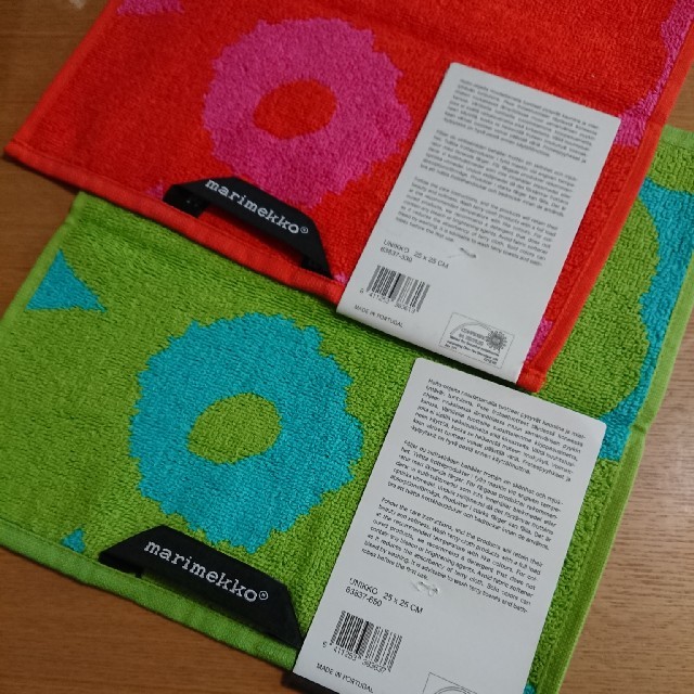 marimekko(マリメッコ)のアリー様ご専用☆新品☆marimekko(マリメッコ)☆タオルハンカチ２枚セット レディースのファッション小物(ハンカチ)の商品写真