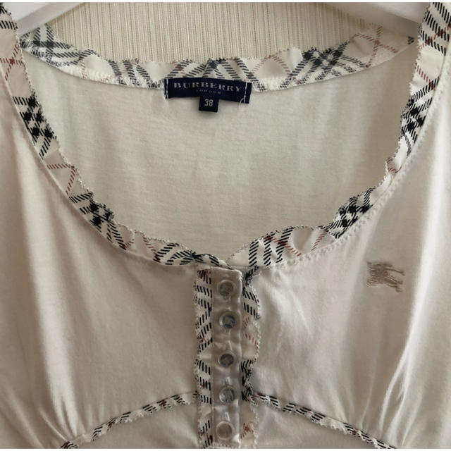 BURBERRY(バーバリー)の②バーバリー ホワイトトップス カットソー レディースのトップス(カットソー(半袖/袖なし))の商品写真