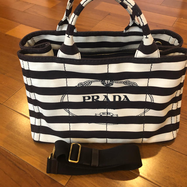 PRADA(プラダ)のPRADA プラダ キャンバストート L  レディースのバッグ(トートバッグ)の商品写真