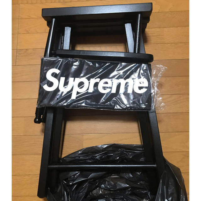 Supreme Director’s Chair Black 黒 椅子のサムネイル