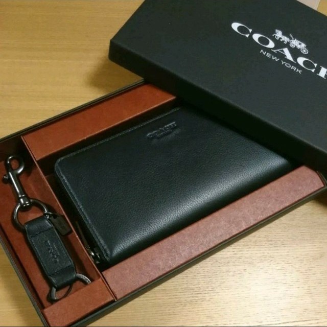 COACH(コーチ)の⭐新品⭐ コーチ メンズ ギフトセット ⭐ ブラック ⭐ メンズのファッション小物(長財布)の商品写真