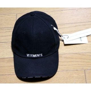 即発送 VETEMENTS ヴェトモン ロゴキャップ cap　黒(キャップ)