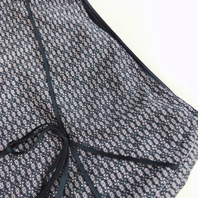 Calvin Klein(カルバンクライン)のカルバンクライン  スカート  レディースのスカート(ひざ丈スカート)の商品写真