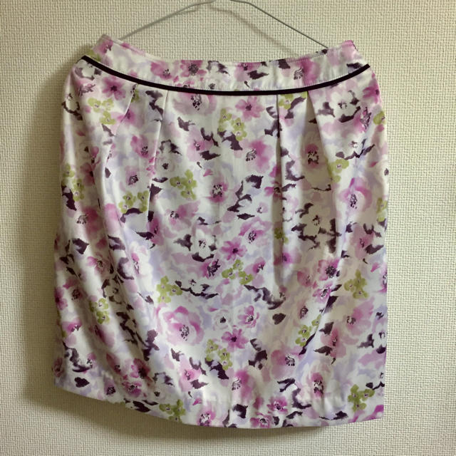 IMAGE(イマージュ)の花柄 タイトスカート レディースのスカート(ミニスカート)の商品写真