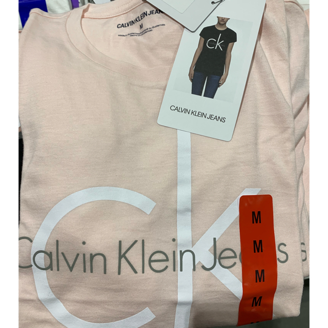 Calvin Klein(カルバンクライン)の複数購入値下げ可能！新品 カルバンクライン 半袖Tシャツ 各色 各サイズあり！ レディースのトップス(Tシャツ(半袖/袖なし))の商品写真