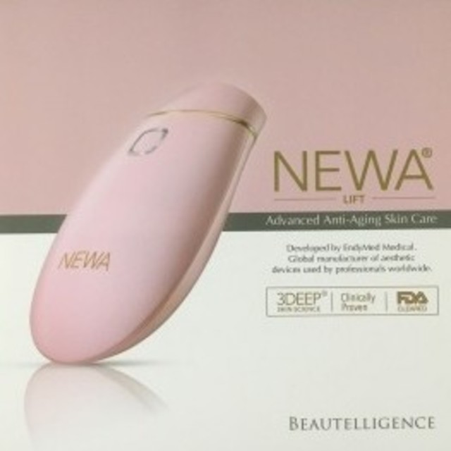 NEWAリフト（パールピンク）ニューアリフト 美顔器 スマホ/家電/カメラの美容/健康(フェイスケア/美顔器)の商品写真