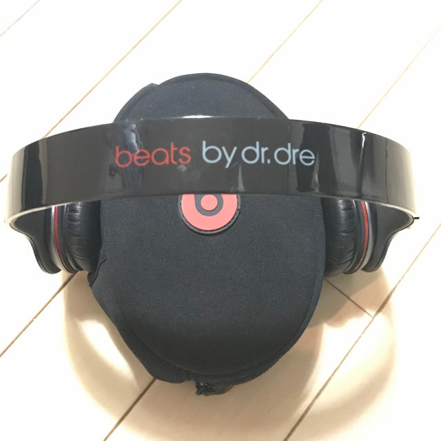 Beats by Dr Dre(ビーツバイドクタードレ)のbeats headphone solo HD  スマホ/家電/カメラのオーディオ機器(ヘッドフォン/イヤフォン)の商品写真