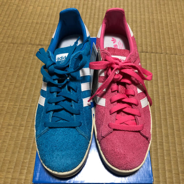 adidas(アディダス)のアディダス オリジナルス キャンパス80s  左右色違い 27.5 メンズの靴/シューズ(スニーカー)の商品写真