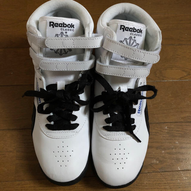 X-GIRL×Reebokコラボスニーカー 1