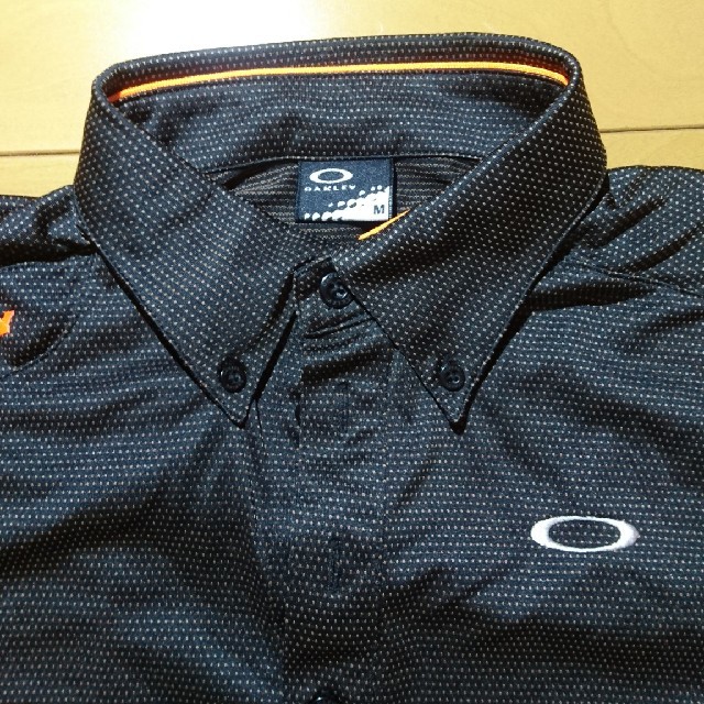 Oakley(オークリー)のOAKLEY ウェア M ブラック  スポーツ/アウトドアのゴルフ(ウエア)の商品写真