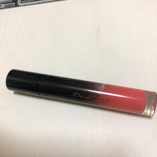 shu uemura(シュウウエムラ)のshu uemura グロス ラックシュプリア CR01 コスメ/美容のベースメイク/化粧品(リップグロス)の商品写真