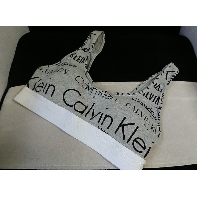 Calvin Klein(カルバンクライン)のカップ付き カルバンクライン ブラトップ calvinklein  
 レディースの下着/アンダーウェア(ブラ)の商品写真
